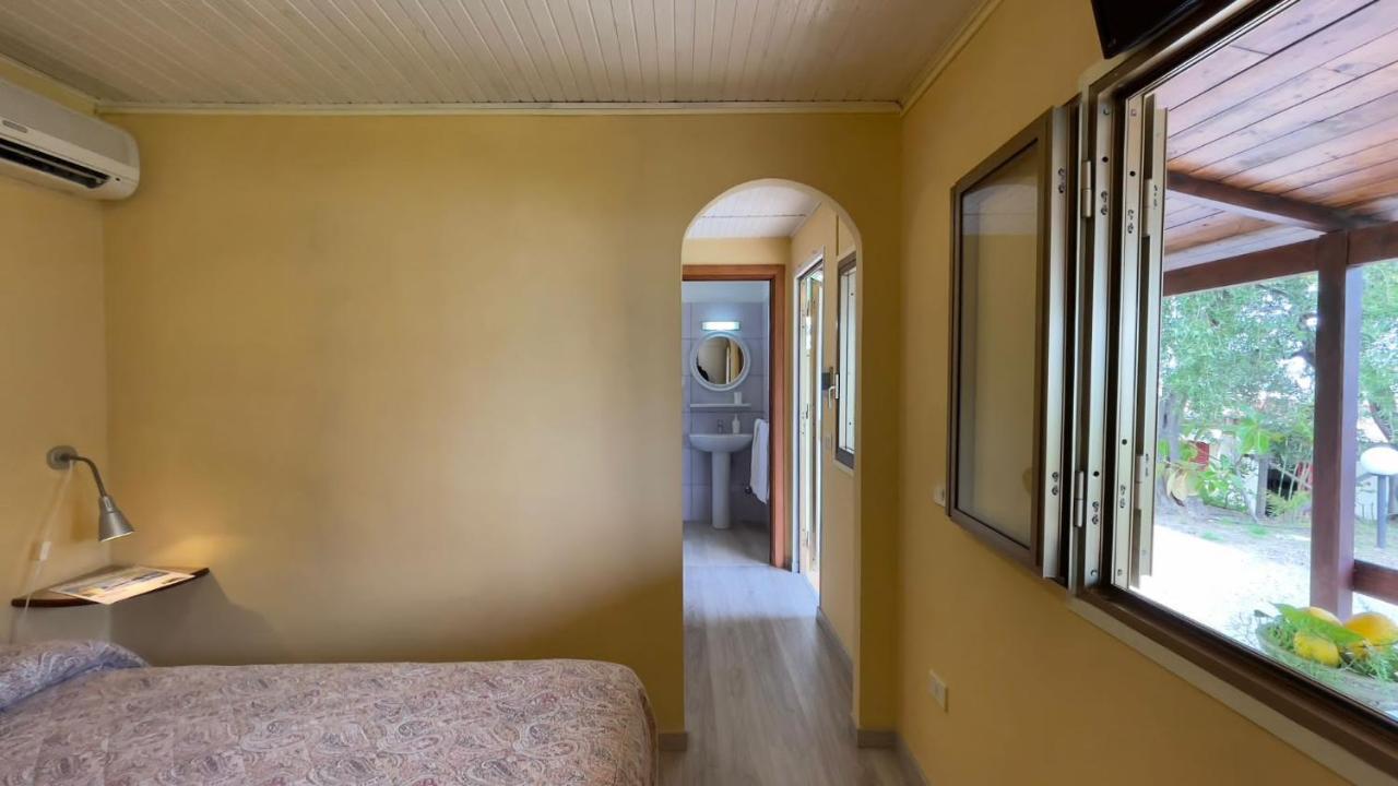Villaggio Villa Lubrense มัสซาลูเบรนเซ ภายนอก รูปภาพ
