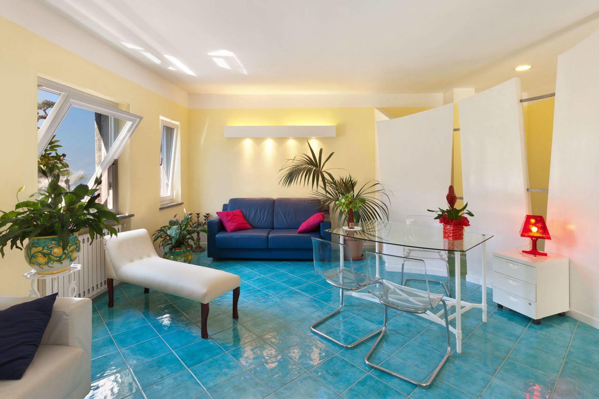 Villaggio Villa Lubrense มัสซาลูเบรนเซ ภายนอก รูปภาพ